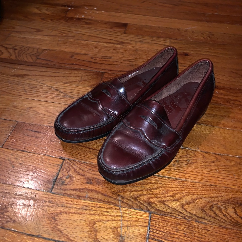 Vintage Penny Loafers. Size 8